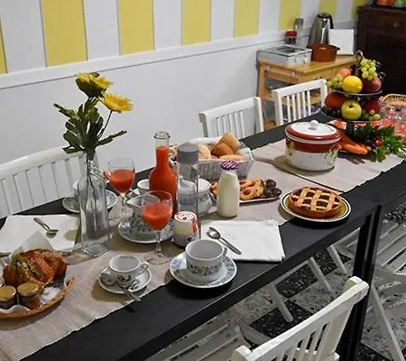 La Casa Di Alice Bed and Breakfast Susa